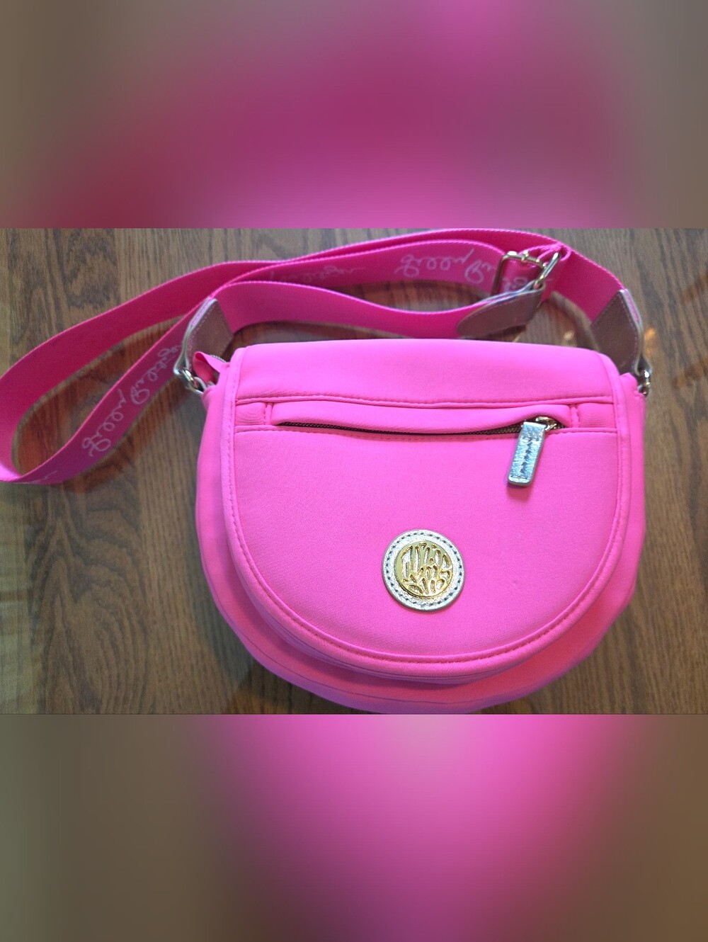 Lilly Pulitzer Giavanna Neoprene Crossbody Aura Pink/Gold Hardware Barbiecore